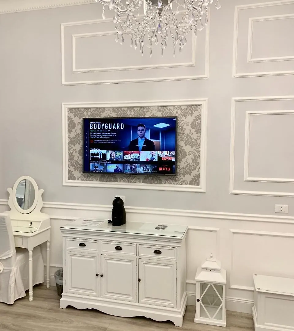 מלון רומא Charme & Chic Luxury בית הארחה